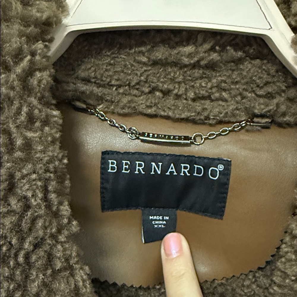 Bernardo Cruelty Free Faux Leather Faux Shearling Brown Coat Size XXL - Picture 2 of 5